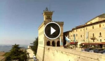 Imagen de vista previa de la cámara web San Marino - Piazza Libertà and Palazzo Pubblico